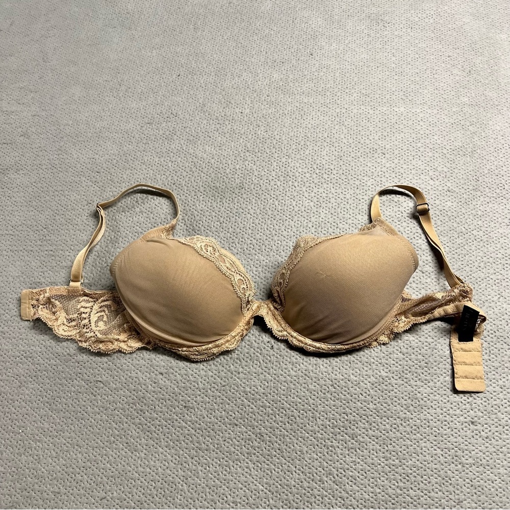 Natori Lace Trim Bra in Beige